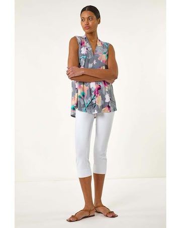 Roman Floral Print Pleat Front Vest