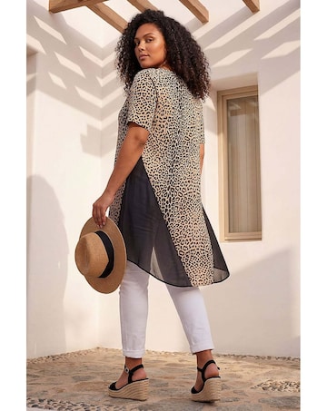 Roman Curve Animal Print Mesh T-Shirt