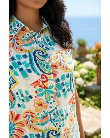 Roman Curve Abstract Print Shirt