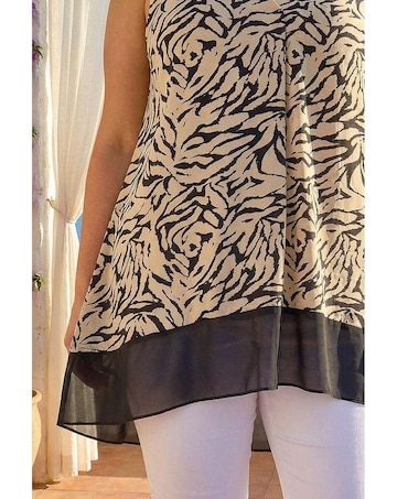 Roman Curve Animal Chiffon Hem Vest Top