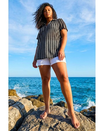 Roman Curve Stripe Collared Knit Top