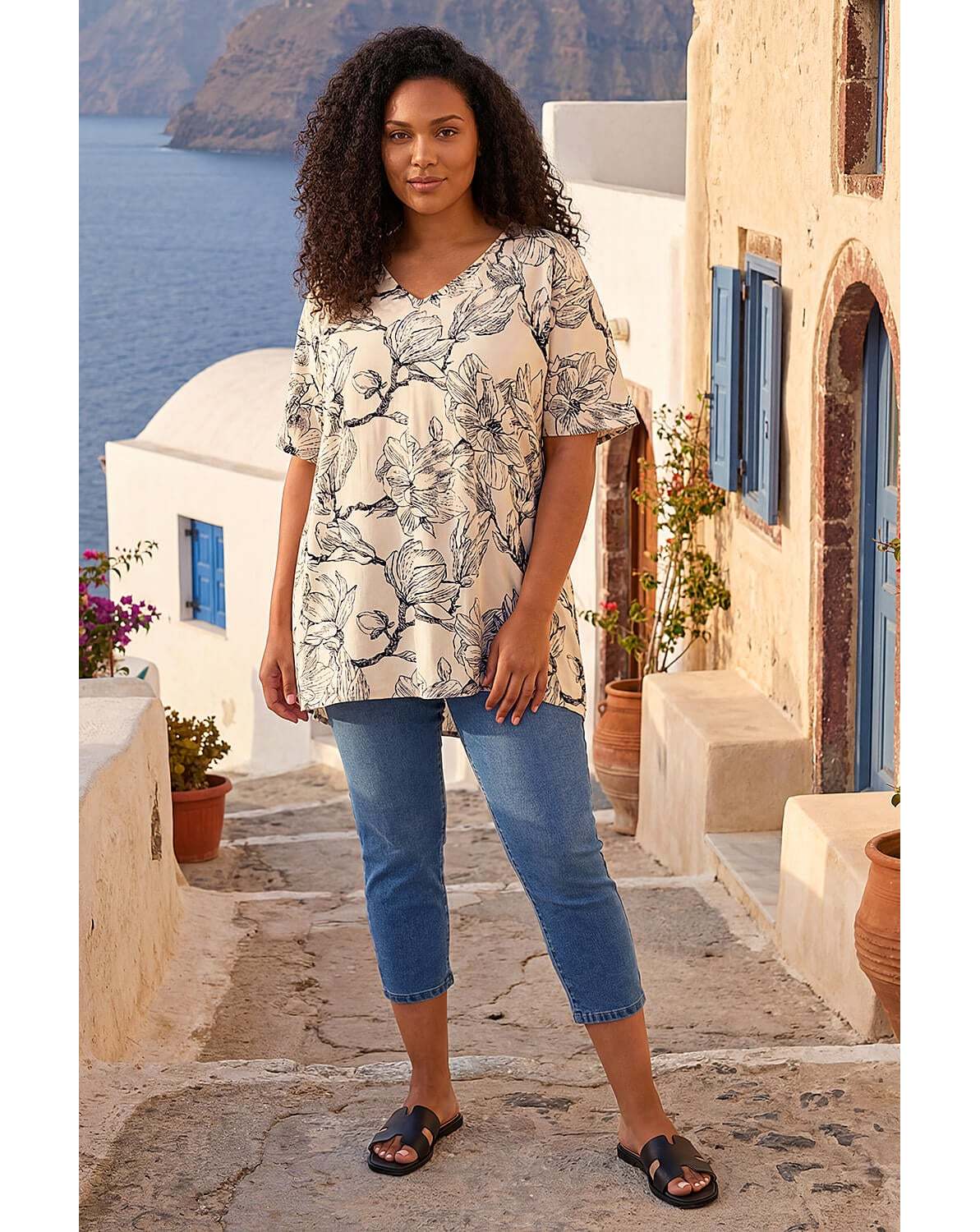 New In - Roman Curve Floral Print Oversized Top
