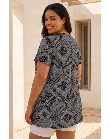 Roman Curve Patchwork Print Lace Top