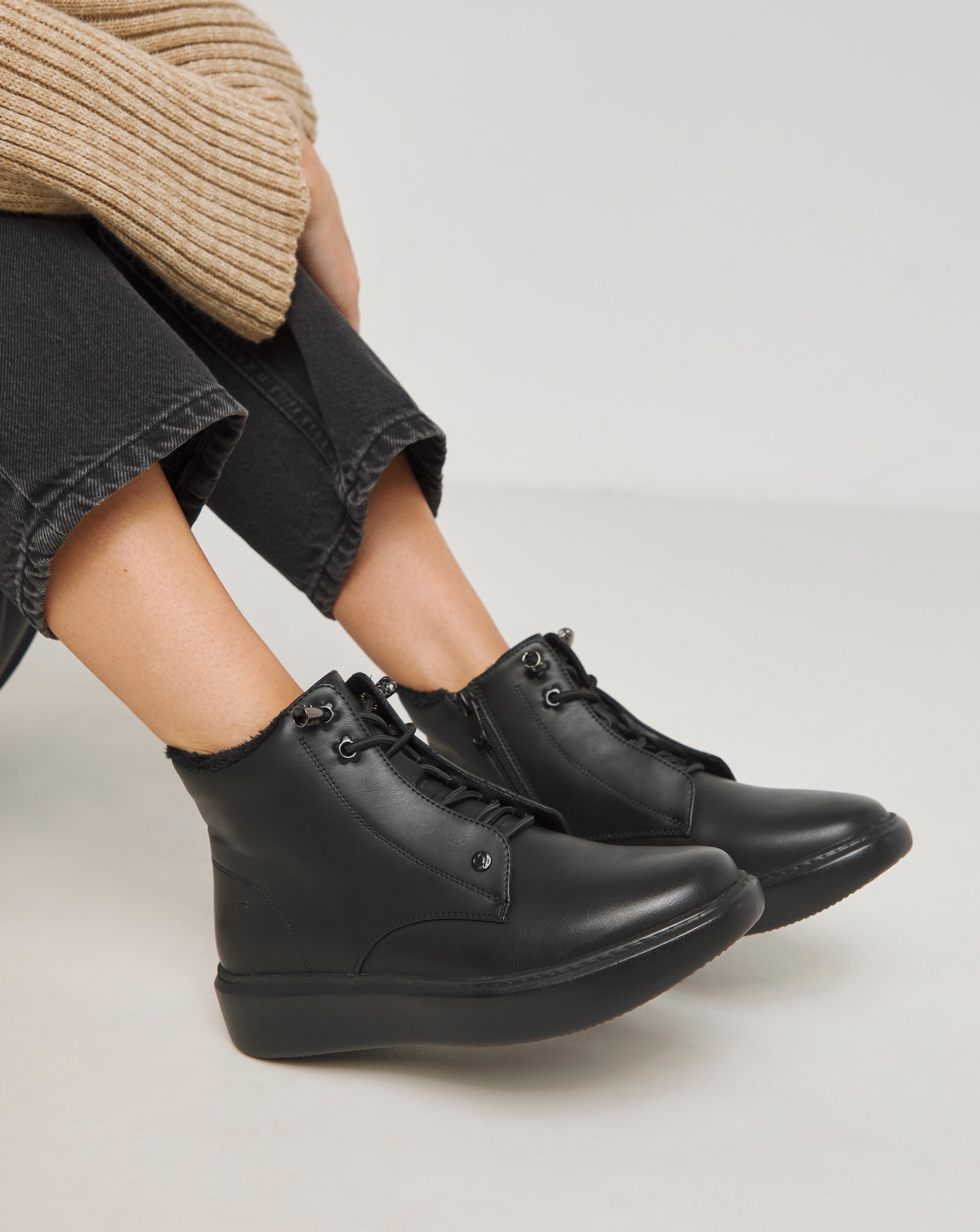 Heavenly Feet Petra Wide Fit