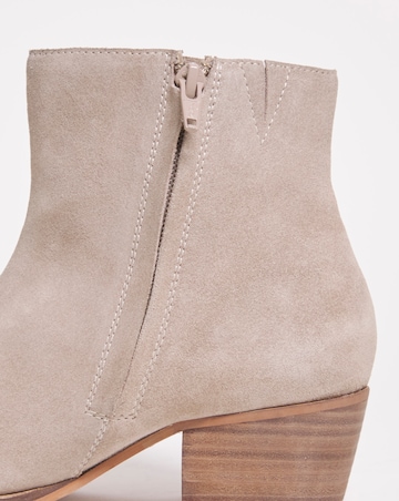 Sweetie Suede Leather Western Cowboy Boot EEE Fit