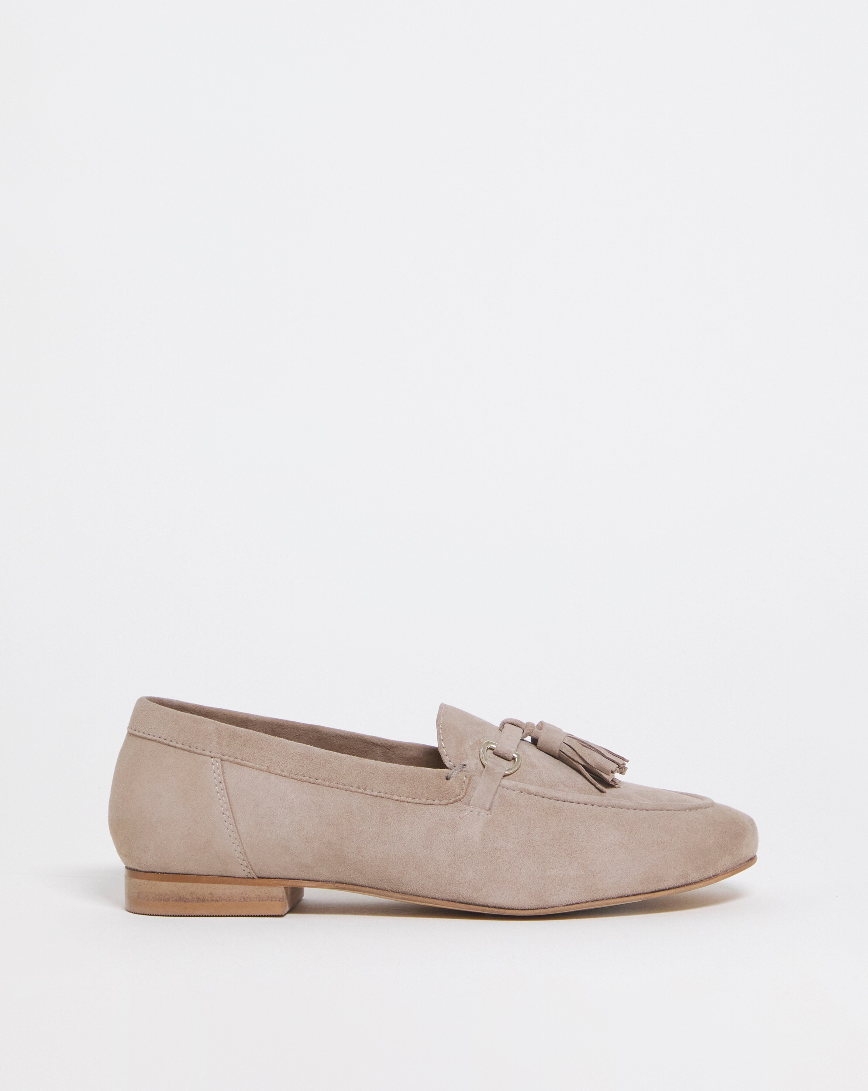 Suede Tassle Loafer E Fit