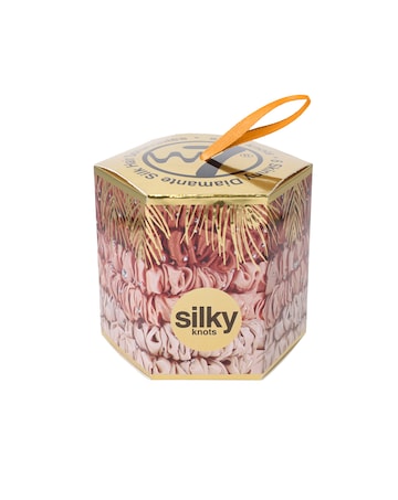 W7 Silky Knots