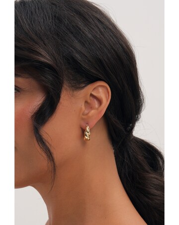Inicio Gold Fluid Twist Hoops