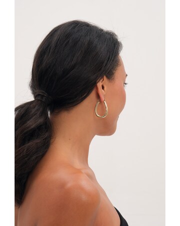Inicio Gold Textured Large Oval Catch Hoops
