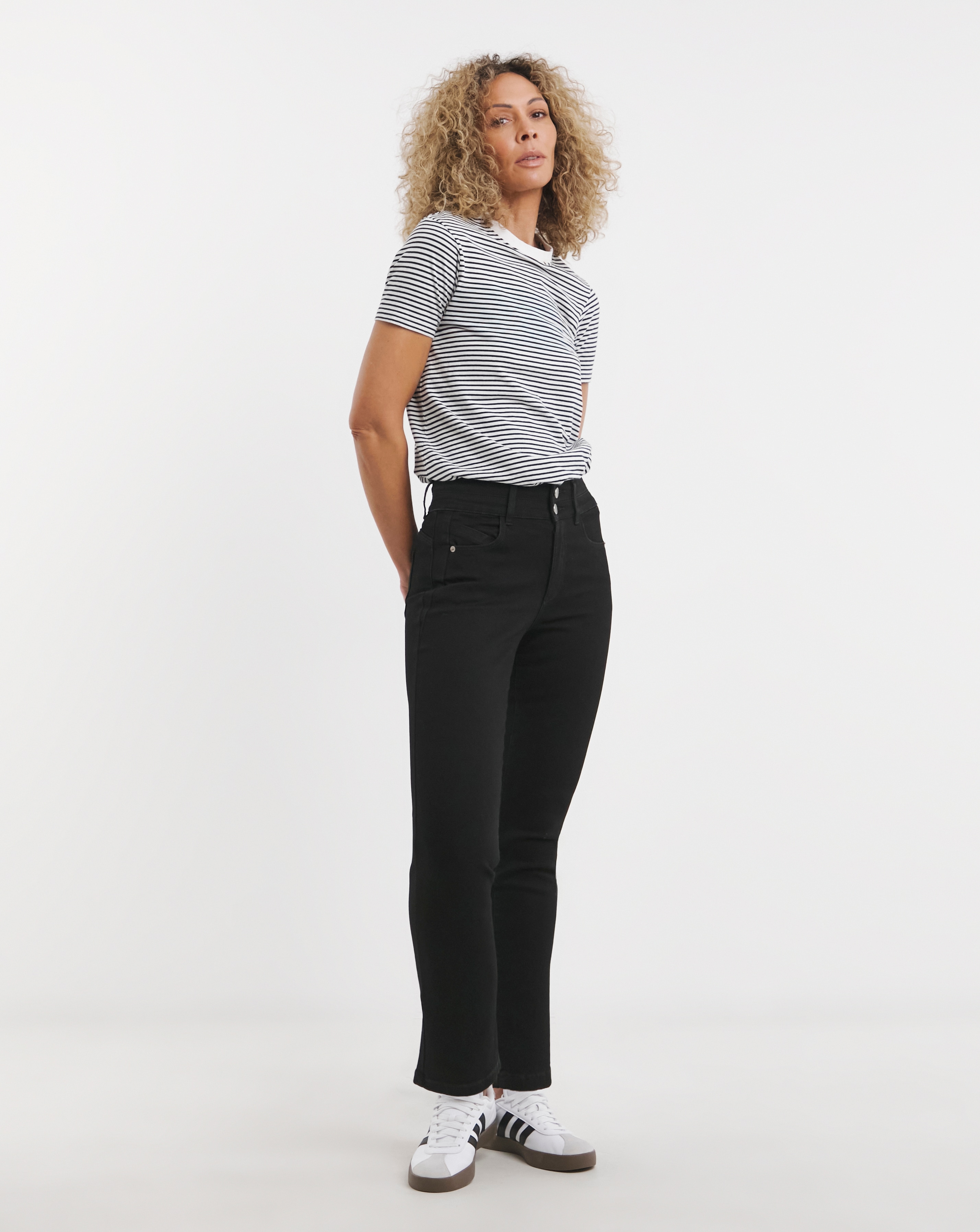 Magisculpt Straight Leg Jeans