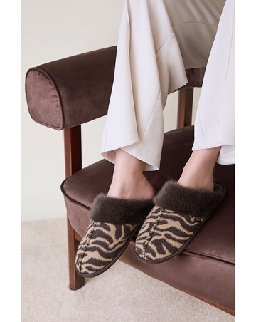 totes Isotoner Womens Animal Print Mule Slippers