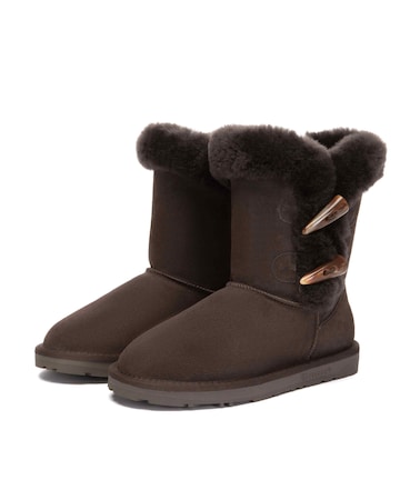 EVERAU Stork Horn Toggle button Short Boots in Chocolate