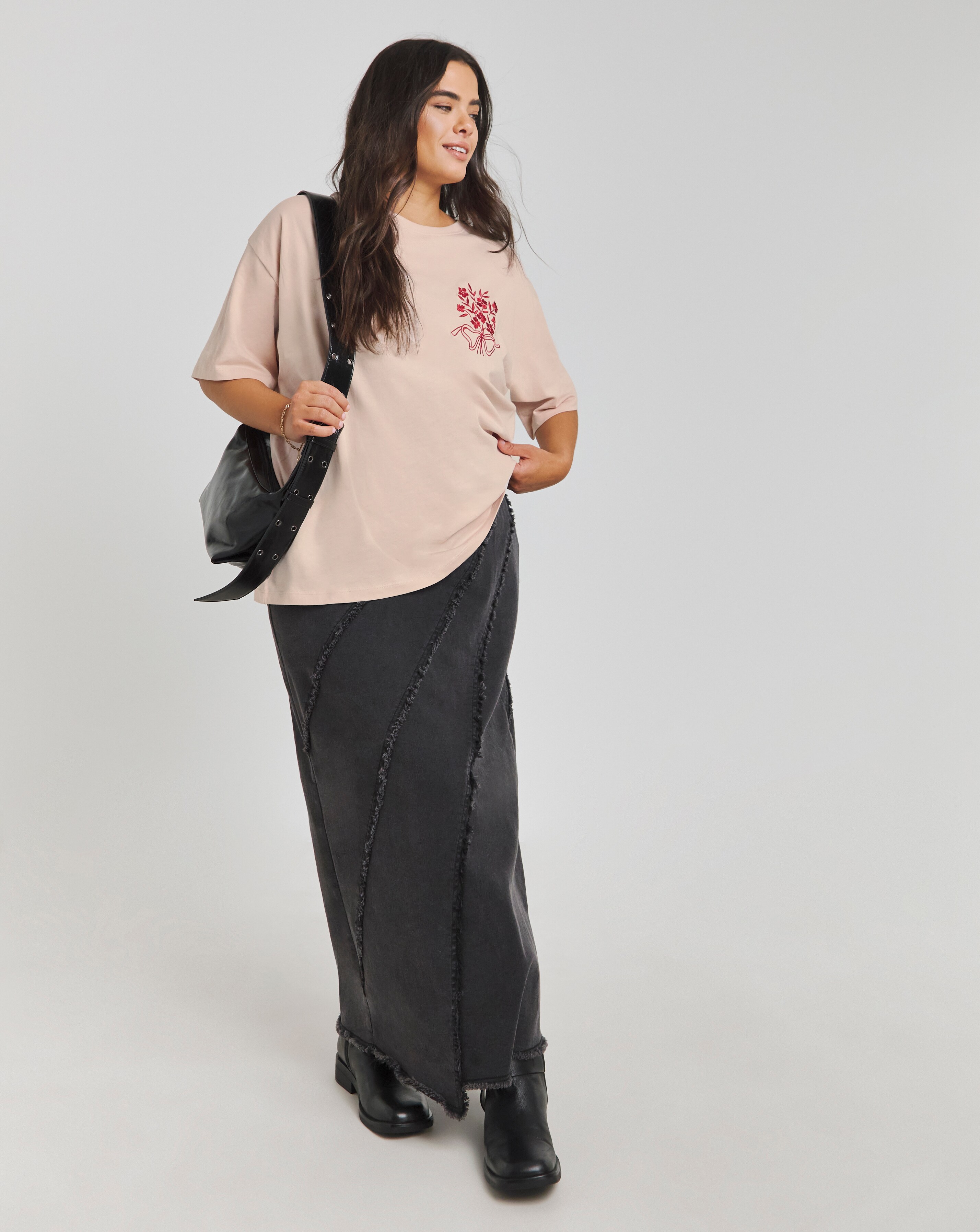 SBE Oversized Pocket Embroidery T-Shirt