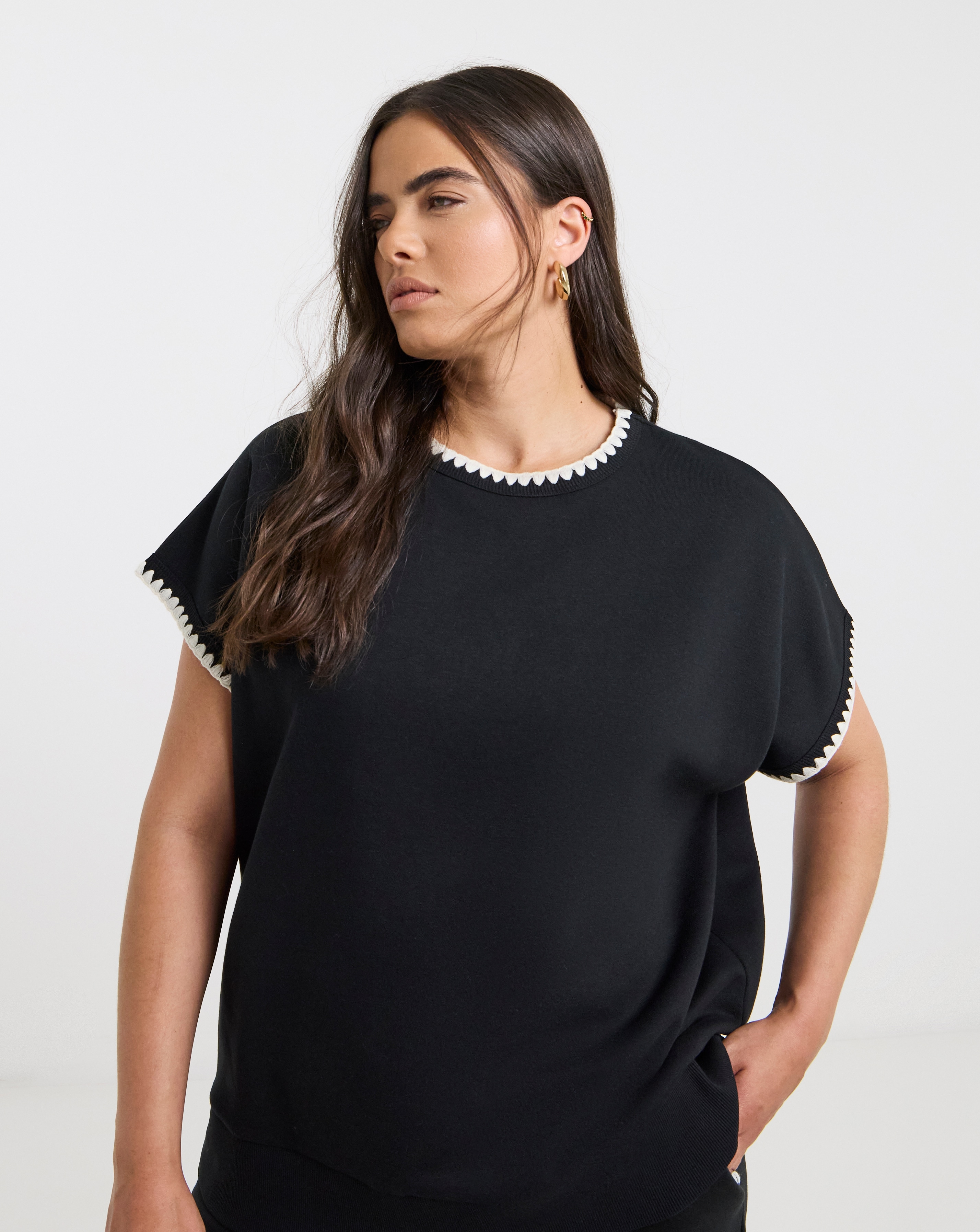 Blanket Stitch Short Sleeve Sweatshirt