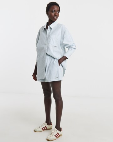 Gym King Signature Woven Shirt