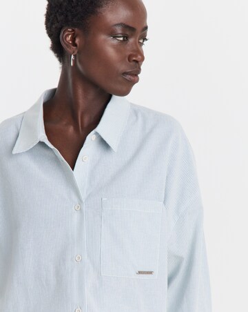 Gym King Signature Woven Shirt