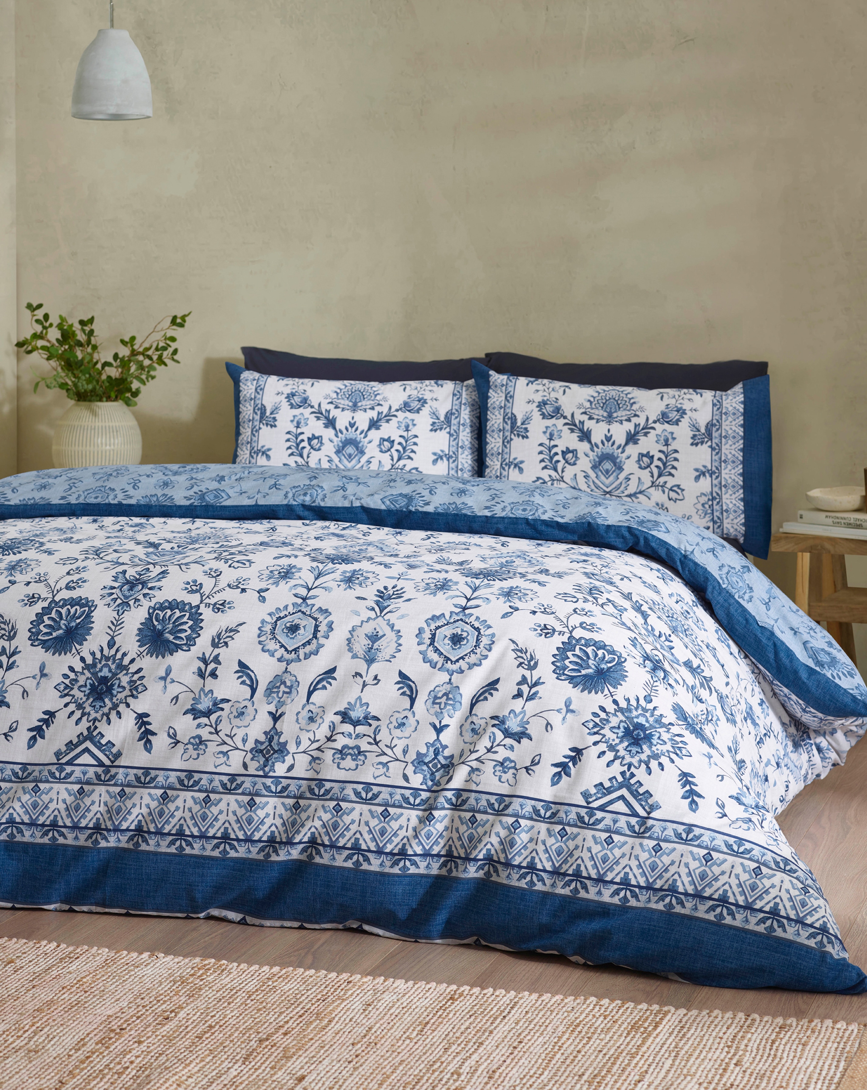 Catherine Lanfield Zoukara Duvet Set