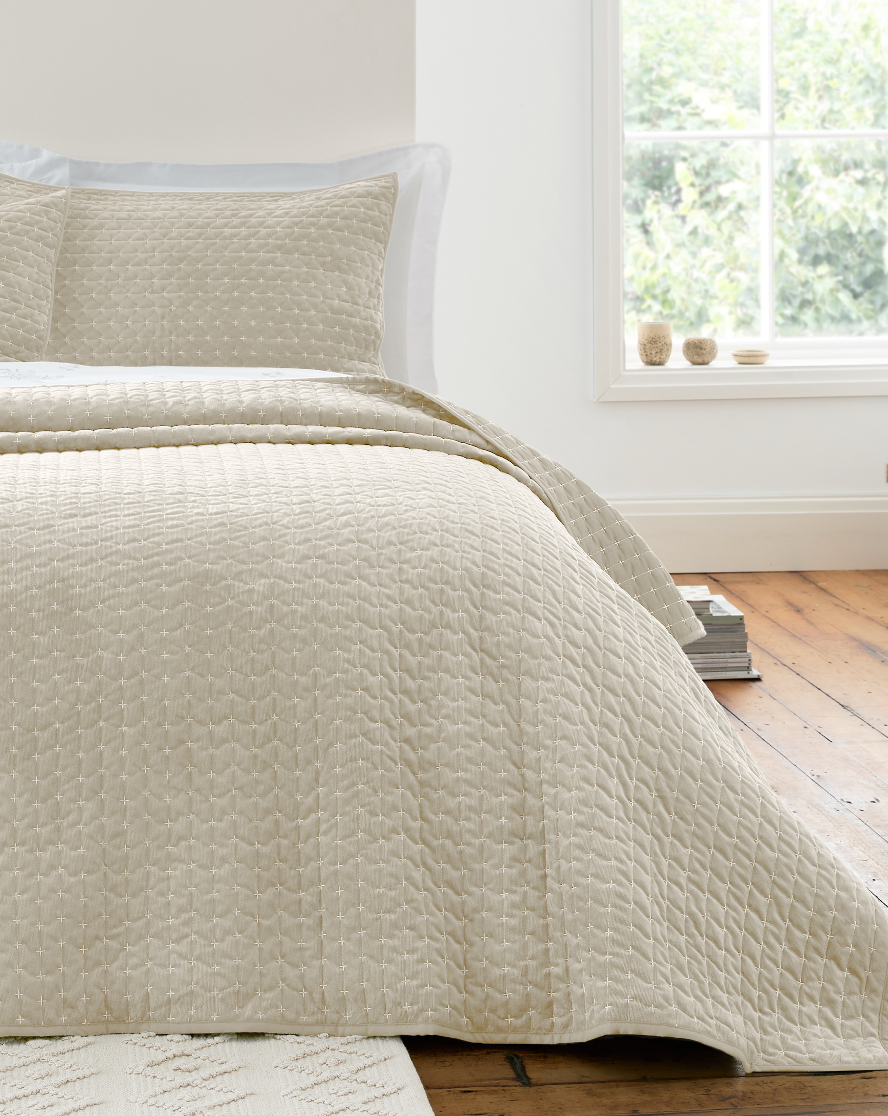 Bianca Velvet Embroidered Bedspread