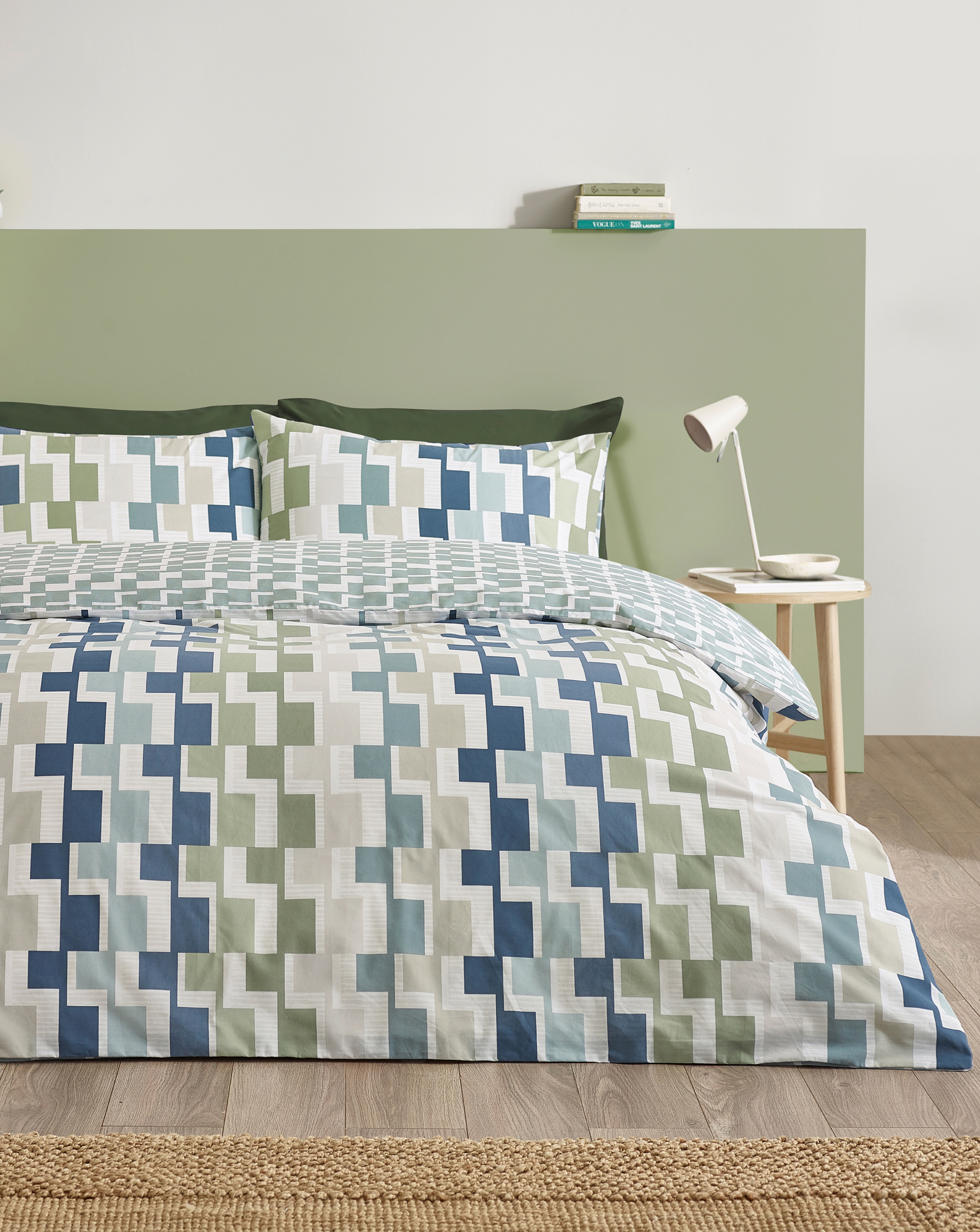 New In - Catherine Lansfield Bryson Geo Duvet Set