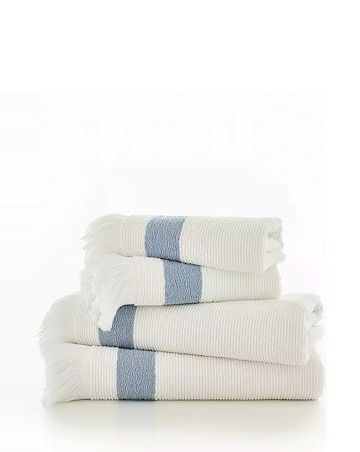 The Lyndon Company Oakwood Ridge Textured Fringed Towel