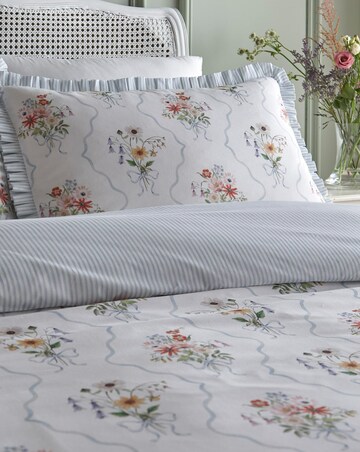 Appletree Floral Bouquet Duvet Cover Set