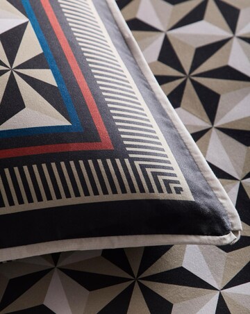 Laurence Llewelyn-Bowen Hero Duvet Cover Set