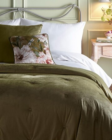 Appletree Austell Velvet Bedspread