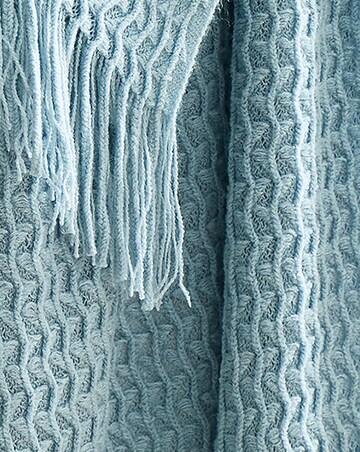 Appletree Textured Knit Throw