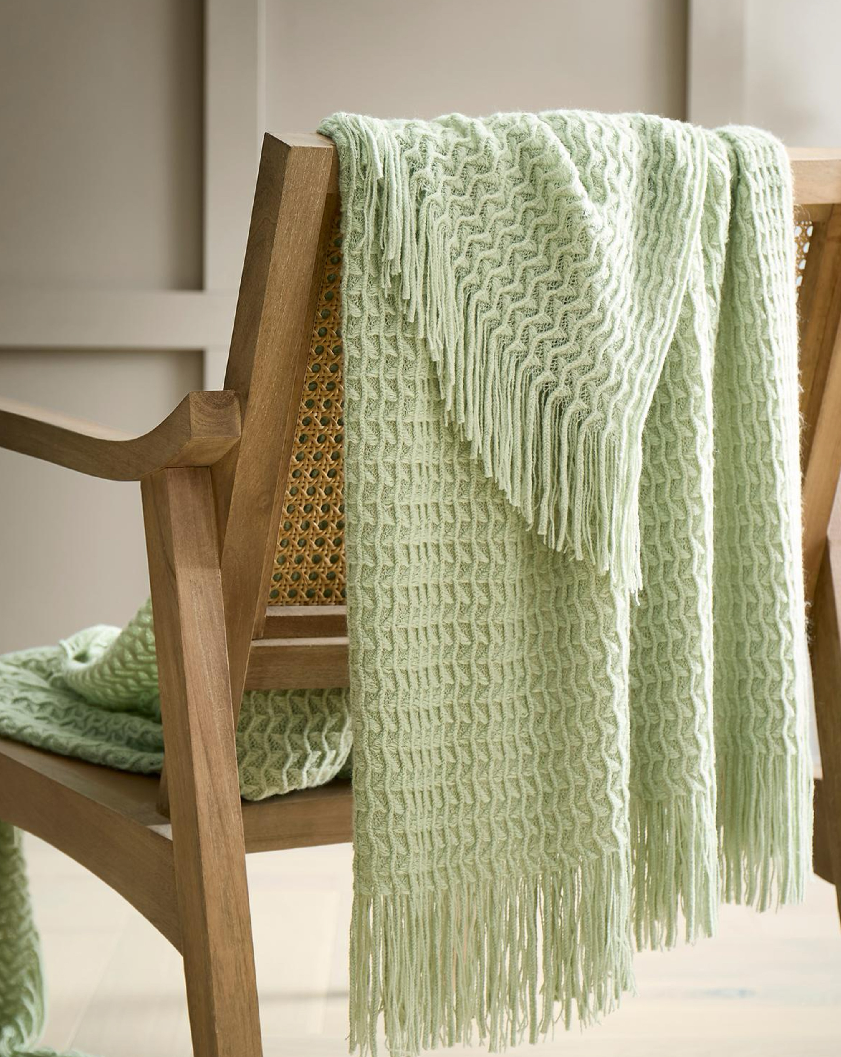 New In - Appletree Textured Knit Throw