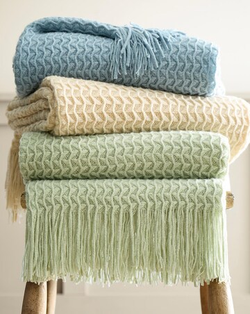 Appletree Textured Knit Throw