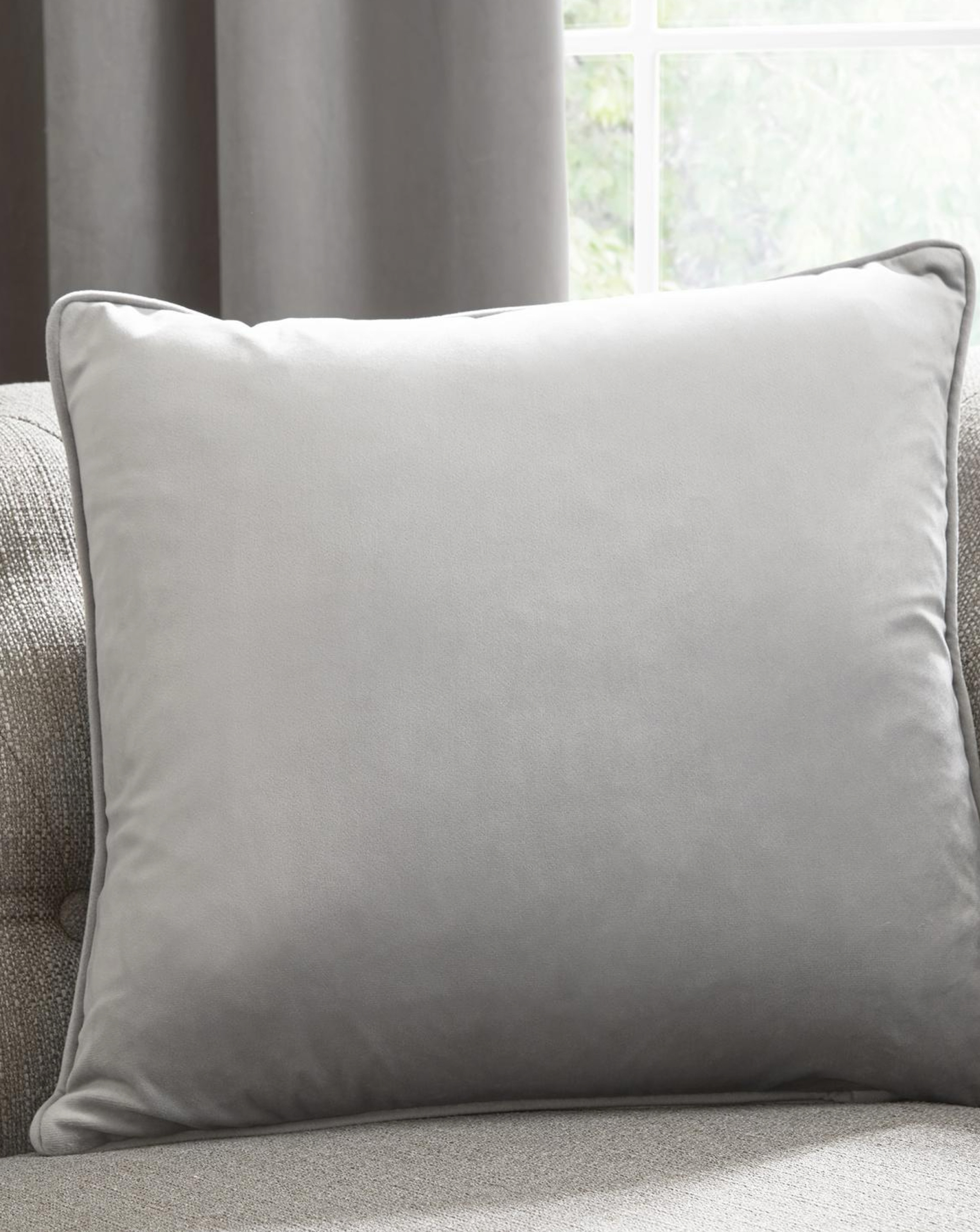 New In - Laurence Bowen Montrose Filled Cushion