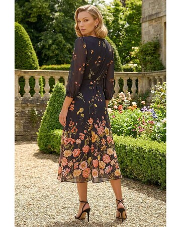 Roman Border Print Pleated Midi Dress