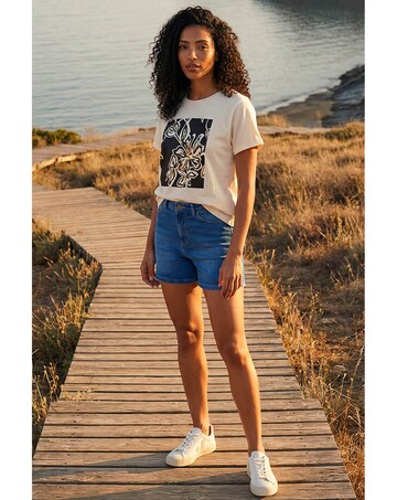 Roman Floral Graphic T-shirt