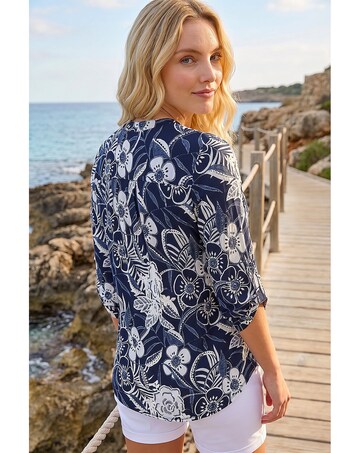 Roman Floral Print V-Neck Stretch Shirt