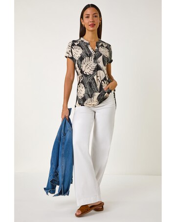 Roman Textured Leaf V-Neck Stretch Top