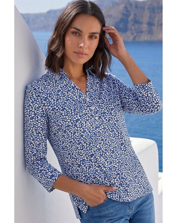 Roman Heart Print Collared Top