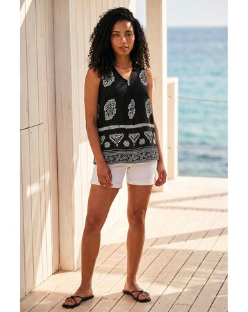 Roman Mono Border Print Vest