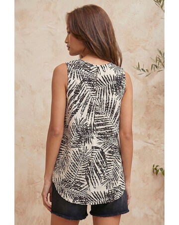 Roman Palm Print Curved Hem Shell Top