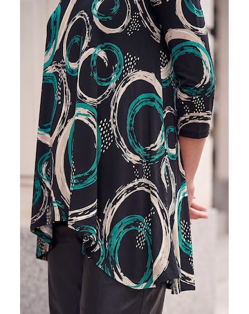 Roman Abstract Puff Print Hanky Hem Top