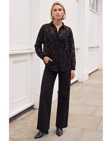 Roman Textured Floral V-Neck Top
