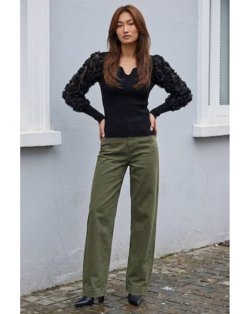Roman Lace Sleeve V-Neck Knit Top