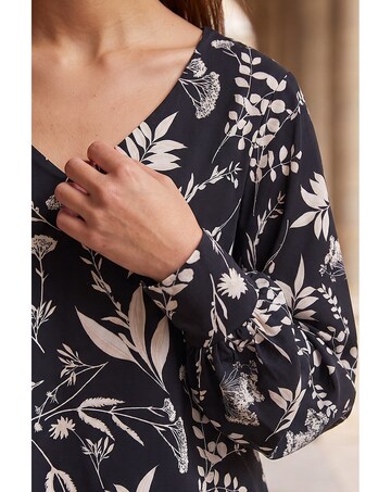 Roman Floral Puff Print Stretch Shirt