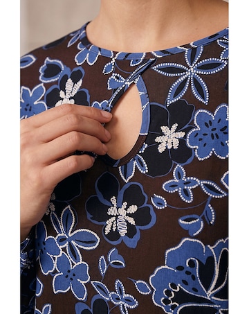 Roman Floral Puff Print Keyhole Top