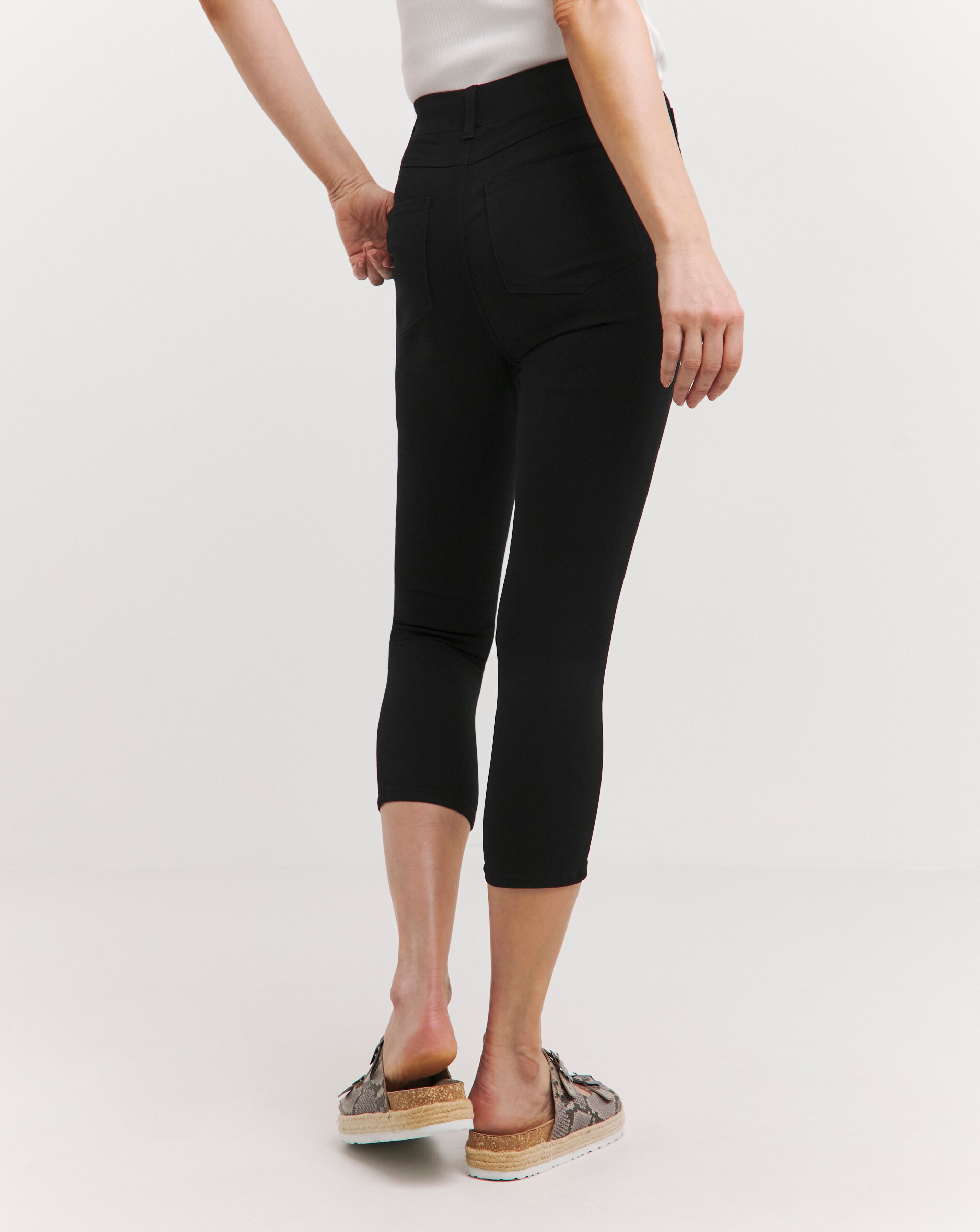 Black cropped jeggings online