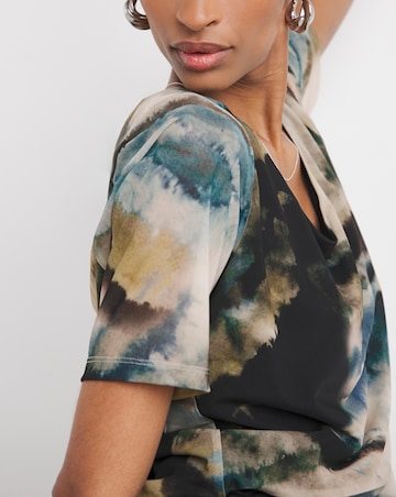 Printed Mesh Half Sleeve Top