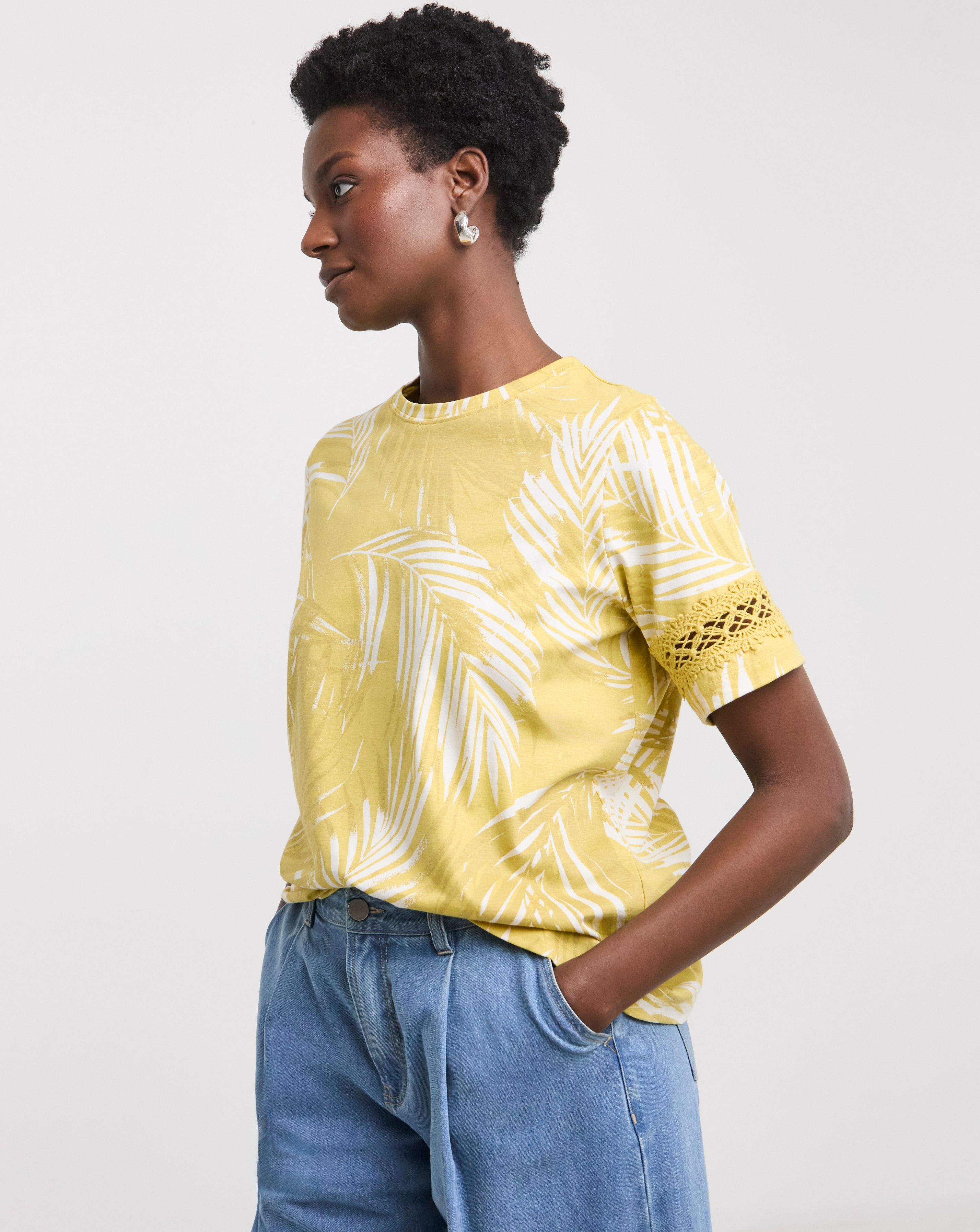 Leaf Print Lace Insert T-shirt