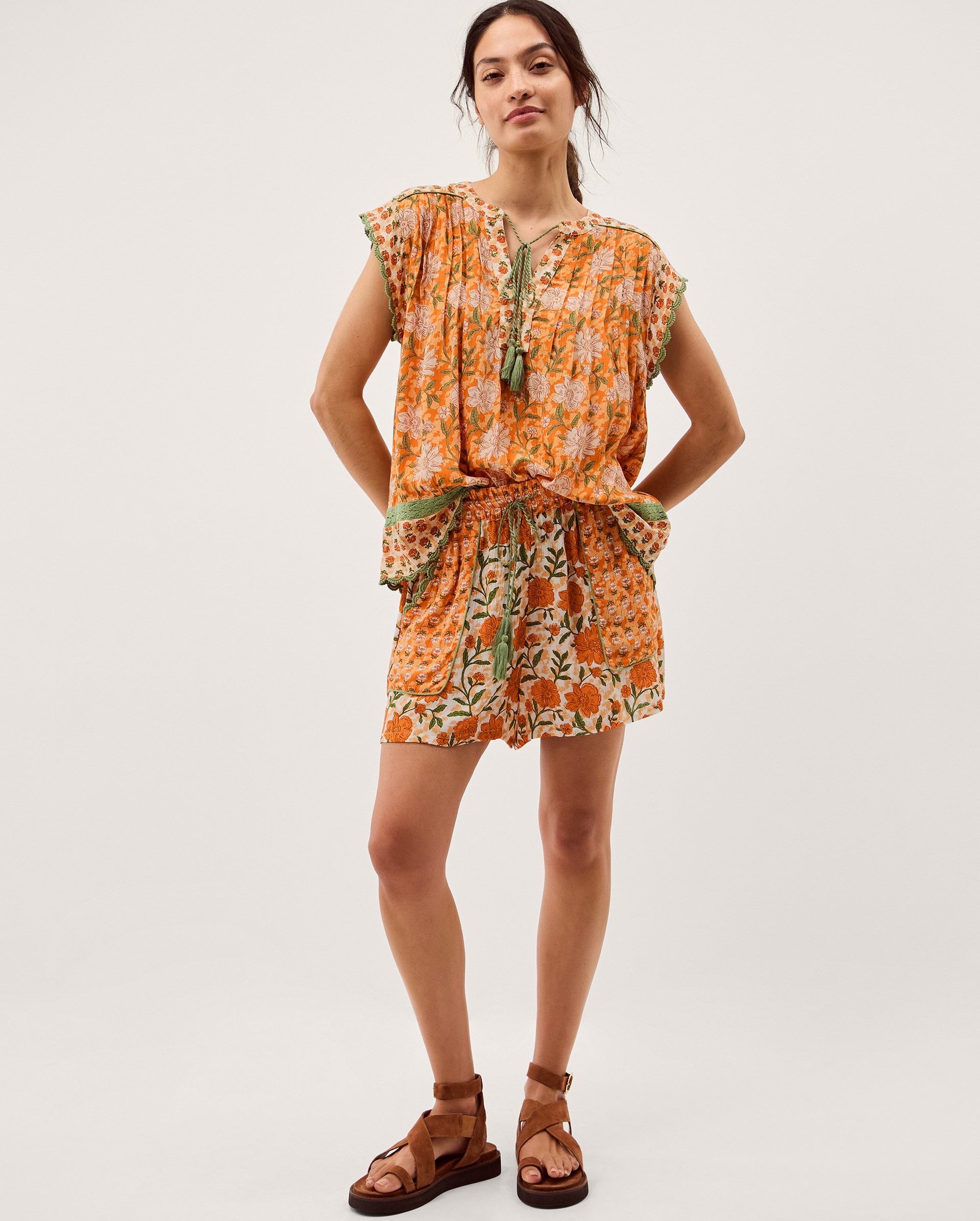 New In - Monsoon Carris Floral Scallop Shorts