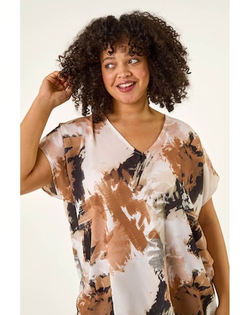 Roman Curve Printed V-Neck Woven Top