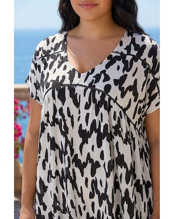 Roman Curve Ladder Printed Top