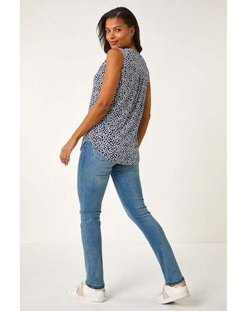 Roman Floral Print V-Neck Stretch Top